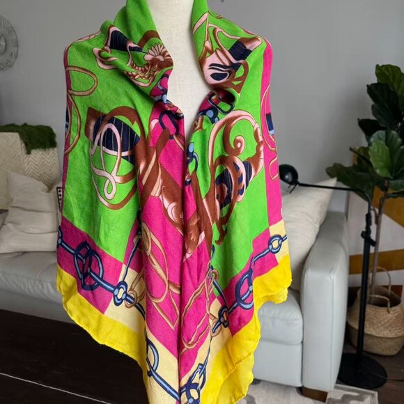 Equestrian Chain Print Wool Scarf – Vibrant Designer-Inspired Wrap - Picture 4 of 5